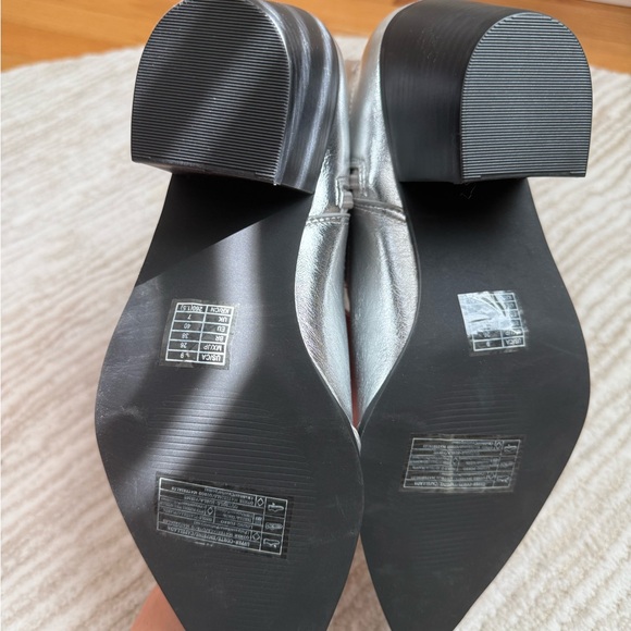 Metallic Cowboy Boots - Picture 5 of 5